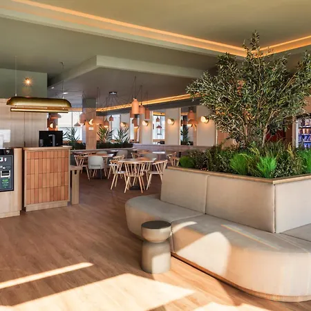 格拉纳达b&b酒店 酒店 *
