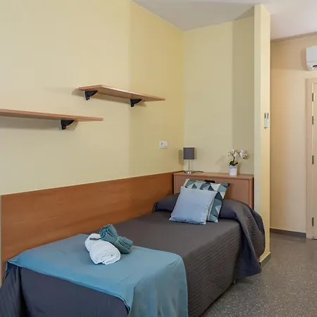 Albergue Resa Emperador Carlos V *