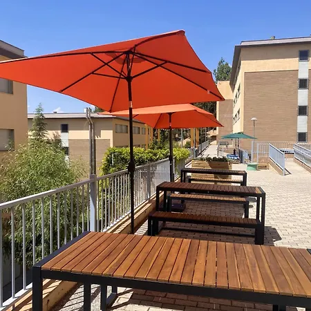 Albergue Resa Emperador Carlos V Granada
