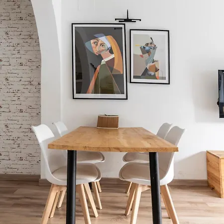 With A Large Patio Apartment *