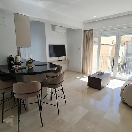 Navas 402 Atico Views *