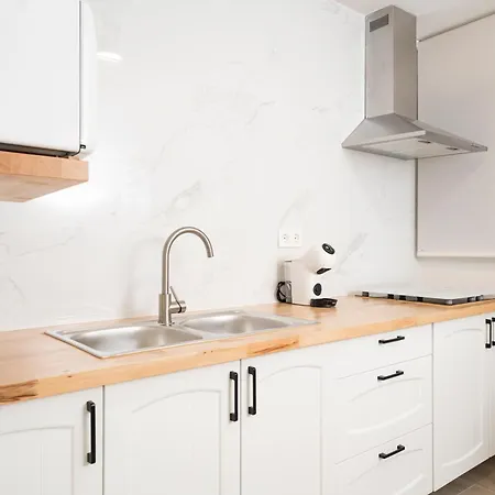 Alojat Triunfo Deluxe Apartment