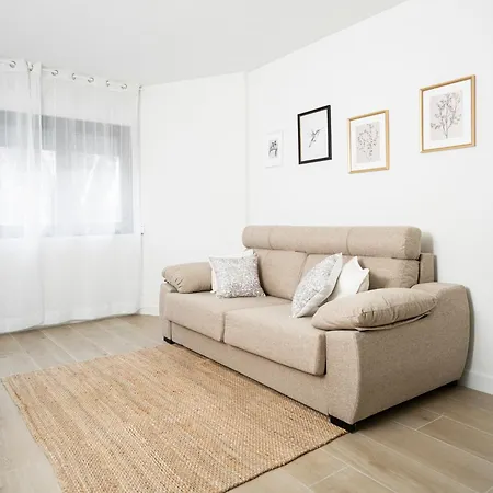 Alojat Triunfo Deluxe Apartment