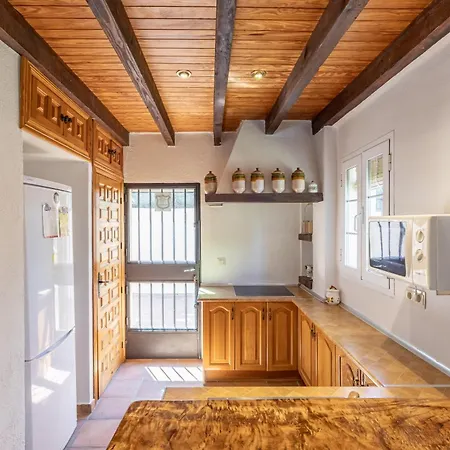 Rural En Dilar Con Piscina Privada Casa de Férias *