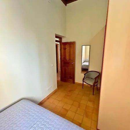 Home4u Castillejos Apartment *