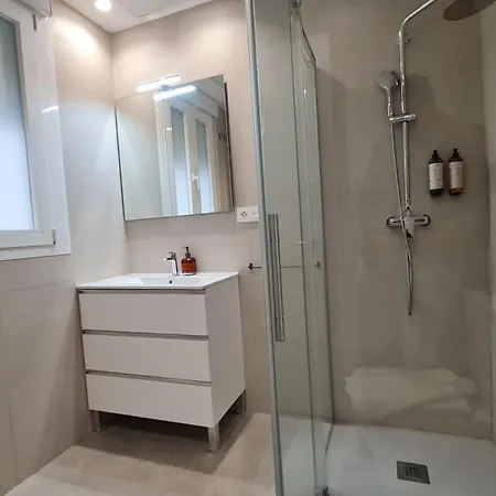 Navas 101 Cosmopolitan Loft Apartment *