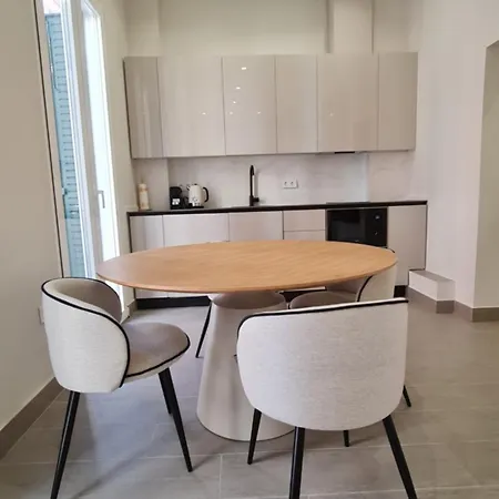 Navas 101 Cosmopolitan Loft *