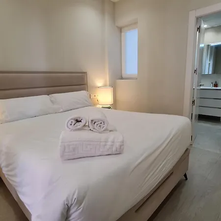 Navas 101 Cosmopolitan Loft Apartment *