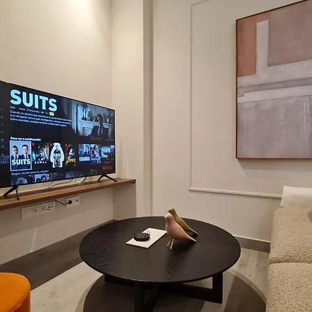 Suspiro 101 Cosmopolitan Loft Apartment