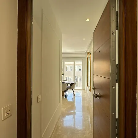 Navas Penthouse 302 By Florentia Homes *