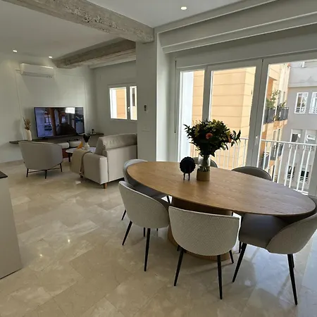 Navas Penthouse 302 By Florentia Homes * Granada