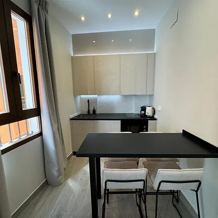 Suspiro 202 Elegant Apartment