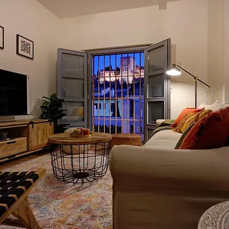 Luxury Alhambra Views Apartment *
