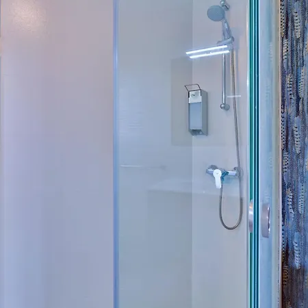Rueda Bolas - Hostatel Apartamento Granada