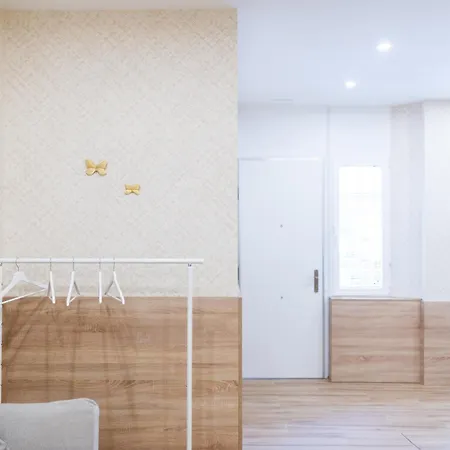 Estudio Reformado En * Granada