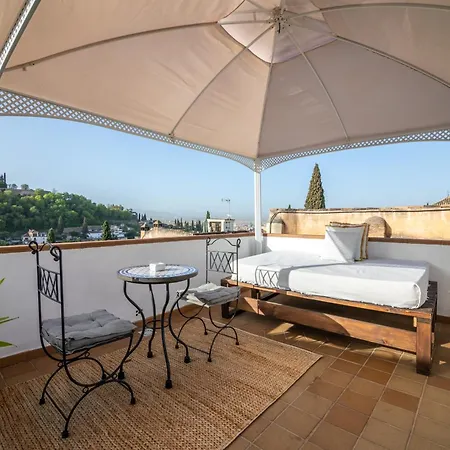 Bed and breakfast Casa Bombo 3*
