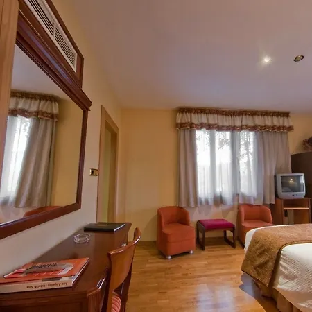 Otel Angeles & Granada
