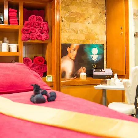 Hotel Angeles & 4*