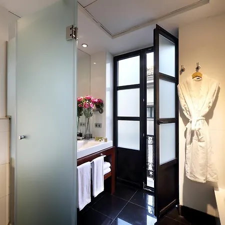 Отель Eurostars Gran Via 5*