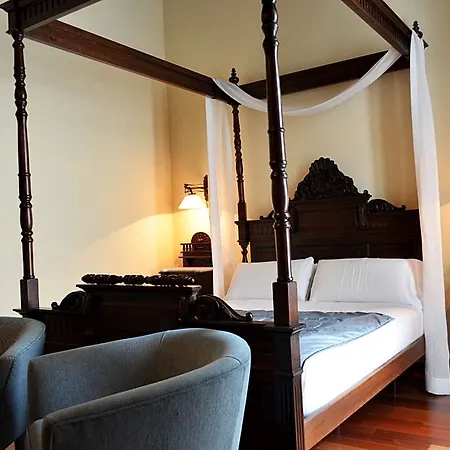 Palacio De Mariana Pineda Granada