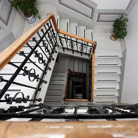 Veronica Centro Guest house 2*