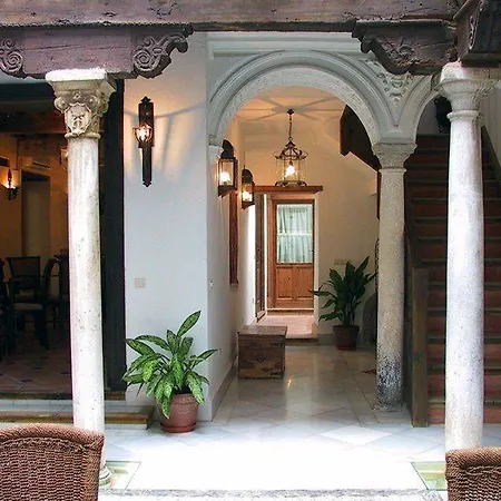 Casa Del Capitel Nazarí 3*