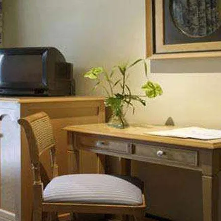 Macia Condor Hotell