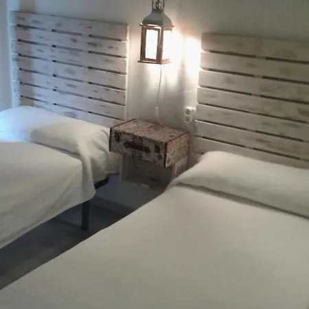 Old Town Hostal *
