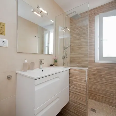 Apartmán Lozano Design
