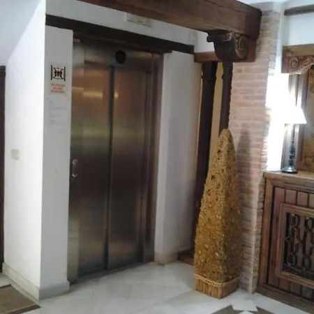 Santa Ana Hotel 3*