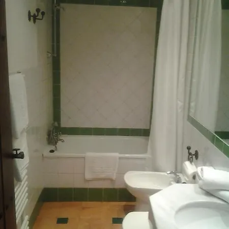 Santa Ana Hotel 3*