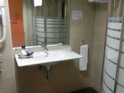 Ana Maria Otel