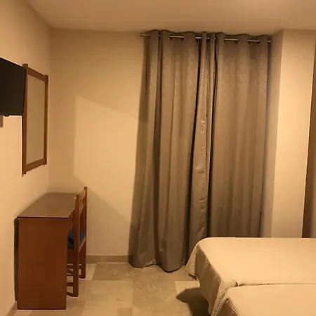 Otel Galanes 2*