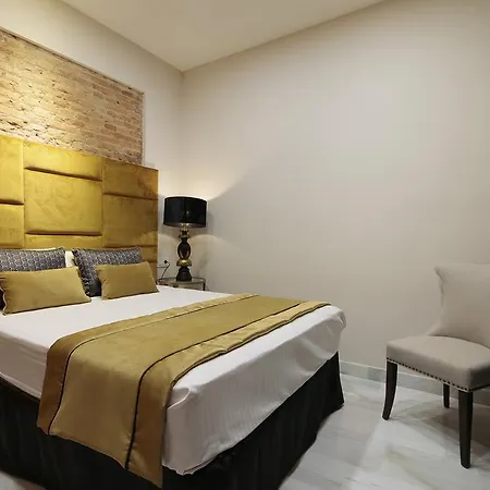 Suites Gran Via Capilla Real
