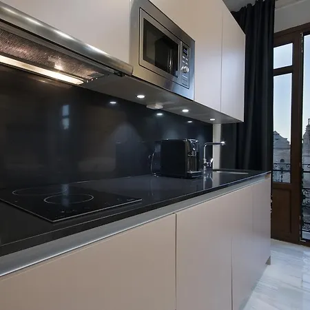 Suites Gran Via Capilla Real