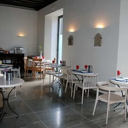 Shine Albayzín 3*