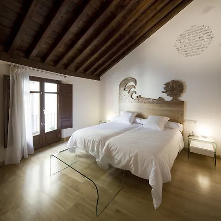Gar Anat Boutique 3*