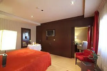 Ma Nazaries Business And Otel