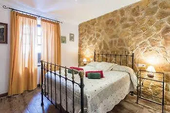 Alojamiento Rural El Cortijuelo ホテル 3*
