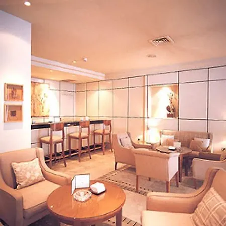 Dwo Urban Hotell 4*