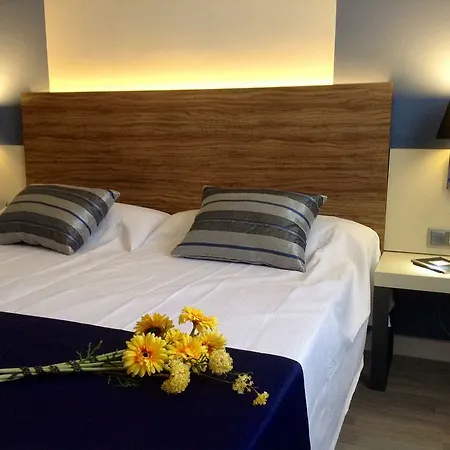 Dwo Urban Hotell 4*