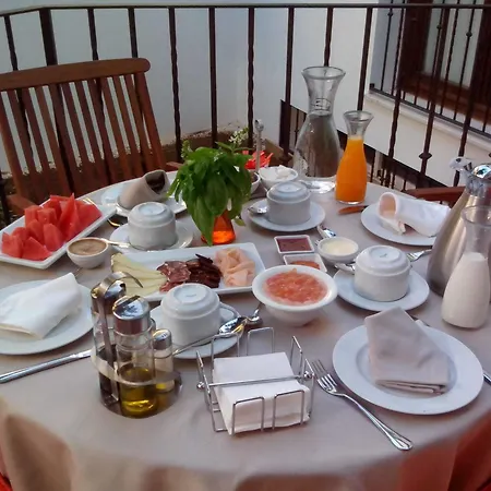 De Quijada Hotel 3*