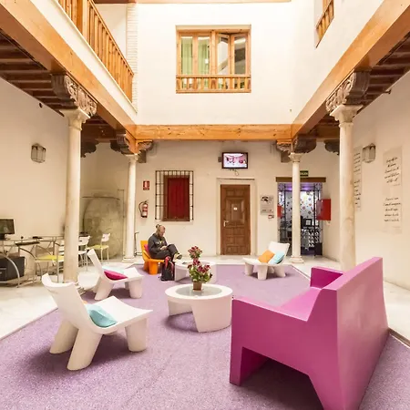 White Nest Hostal Granada