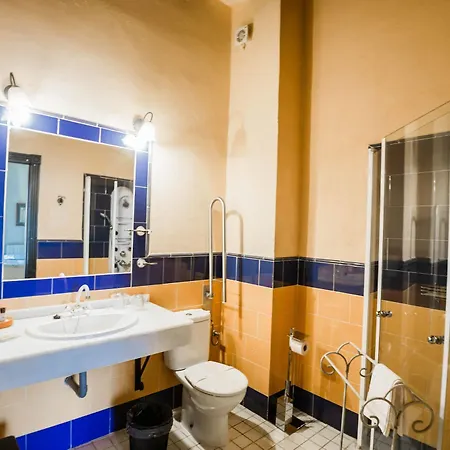 Rosa De Oro Hotel 3*