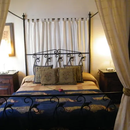 Rosa De Oro Hotel