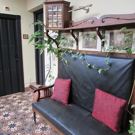 Rosa De Oro Hotel