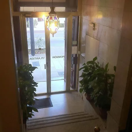 Atlantida Pensión Granada