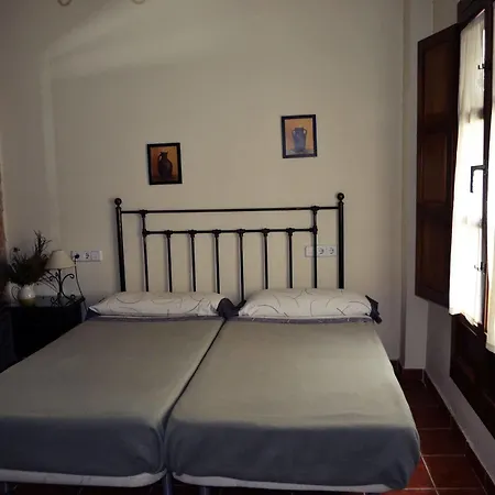Pensión El Zaguan 2*