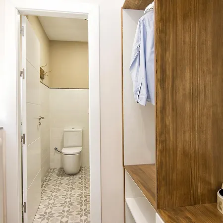 Bright & Elegant Centre 3 Bedroom *