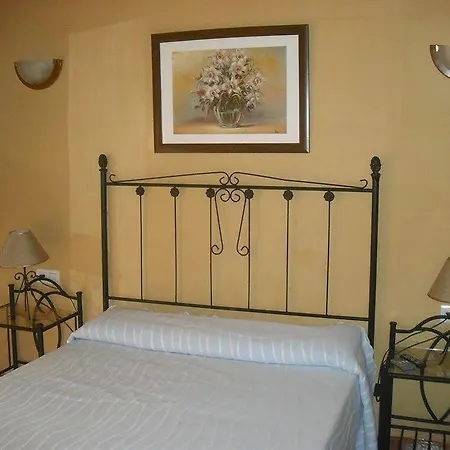 Montes Otel